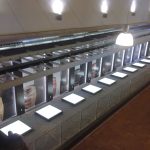 Expositor con paneles luminosos y conductos. Cliser Servicios Integrales expertos en suelo radiante